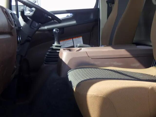 日野レンジャー平ボディ中型（4t）[写真12]