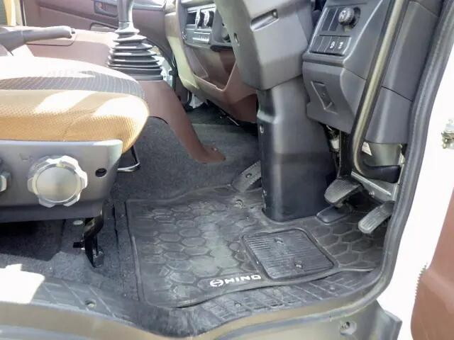 日野レンジャー平ボディ中型（4t）[写真20]