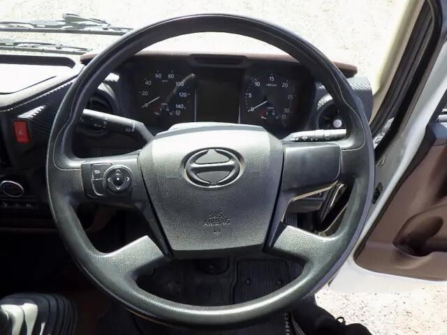 日野レンジャー平ボディ中型（4t）[写真21]