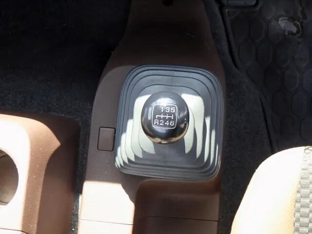 日野レンジャー平ボディ中型（4t）[写真24]