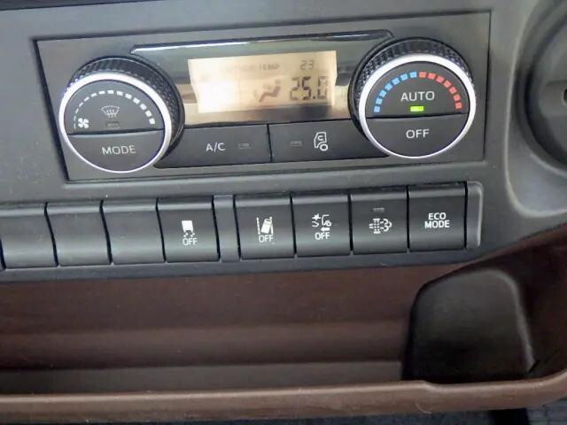 日野レンジャー平ボディ中型（4t）[写真26]