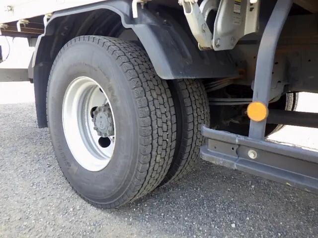 日野レンジャー平ボディ中型（4t）[写真30]