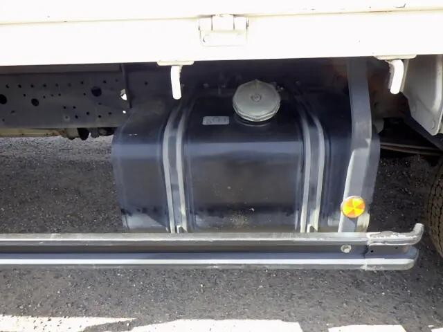 日野レンジャー平ボディ中型（4t）[写真37]