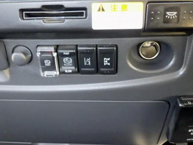 いすゞフォワードコンテナ専用車中型（4t）[写真14]