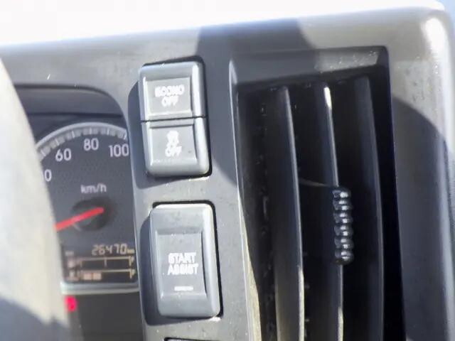 いすゞフォワードコンテナ専用車中型（4t）[写真16]