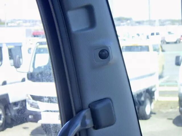 いすゞフォワードコンテナ専用車中型（4t）[写真19]