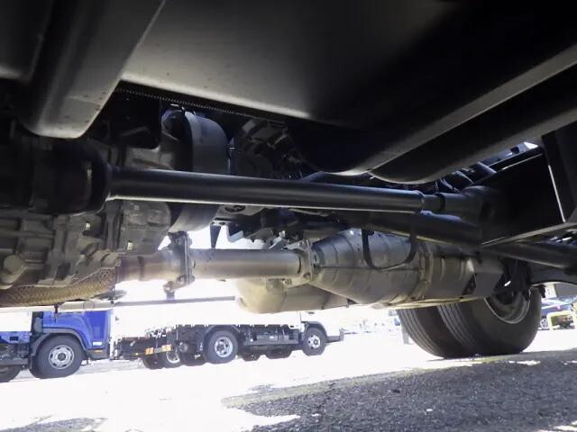 いすゞフォワードコンテナ専用車中型（4t）[写真22]