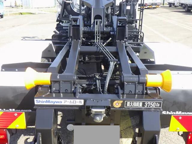 いすゞフォワードコンテナ専用車中型（4t）[写真32]