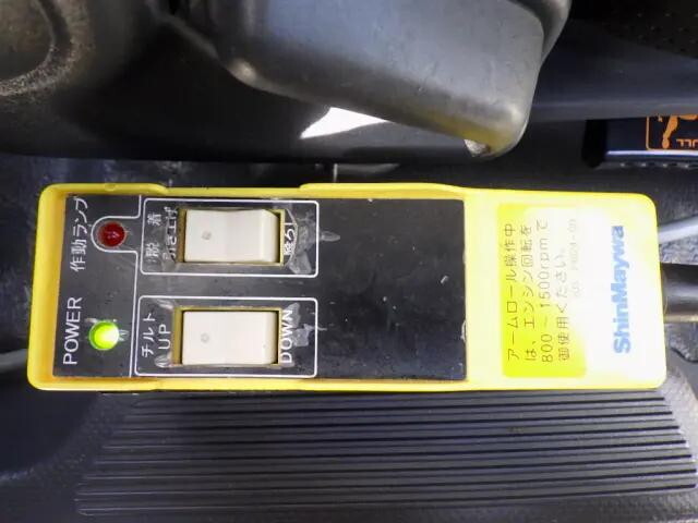 いすゞフォワードコンテナ専用車中型（4t）[写真06]