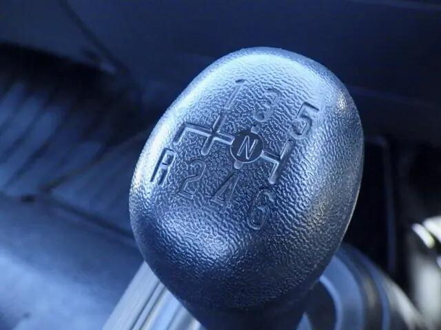 いすゞフォワードコンテナ専用車中型（4t）[写真09]