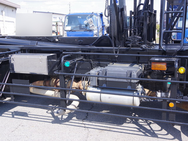 三菱ふそうスーパーグレートコンテナ専用車大型（10t）[写真16]