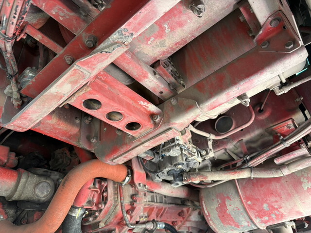 三菱ふそうスーパーグレートトレーラーヘッド（トラクターヘッド）大型（10t）[写真24]