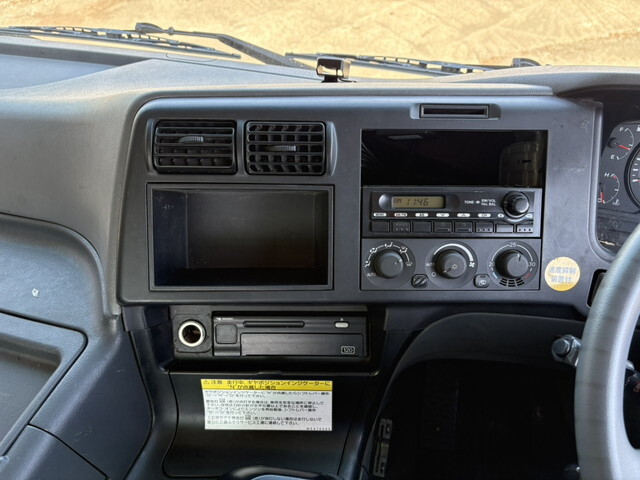 三菱ふそうスーパーグレートトレーラーヘッド（トラクターヘッド）大型（10t）[写真28]