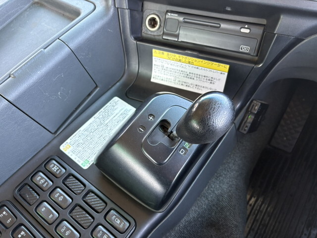 三菱ふそうスーパーグレートトレーラーヘッド（トラクターヘッド）大型（10t）[写真29]