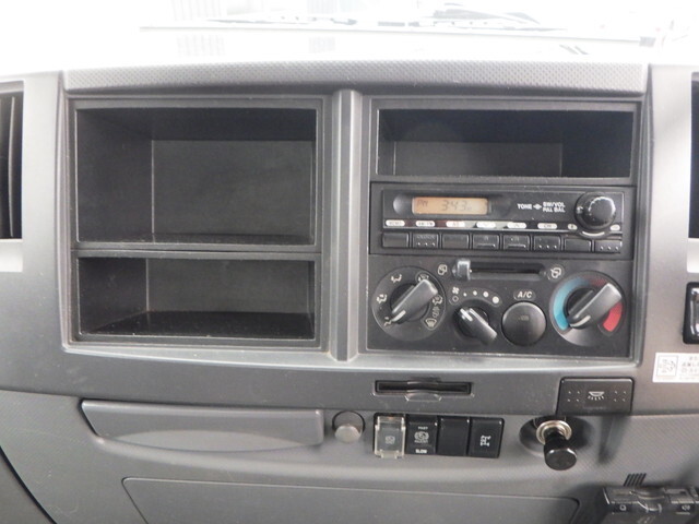 いすゞフォワード深ダンプ（土砂禁ダンプ）中型（4t）[写真27]