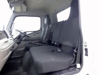 三菱ふそうキャンター平ボディ小型（2t・3t）[写真12]