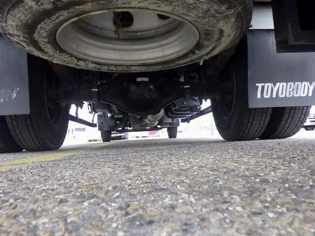 三菱ふそうキャンター平ボディ小型（2t・3t）[写真19]