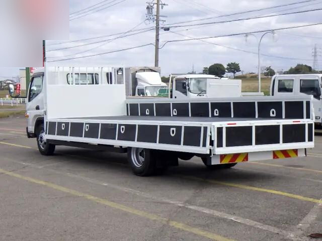 三菱ふそうキャンター平ボディ小型（2t・3t）[写真05]