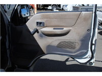 日産バネット平ボディ小型（2t・3t）[写真17]