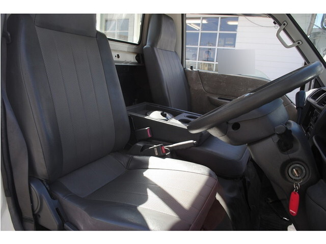 日産バネット平ボディ小型（2t・3t）[写真19]