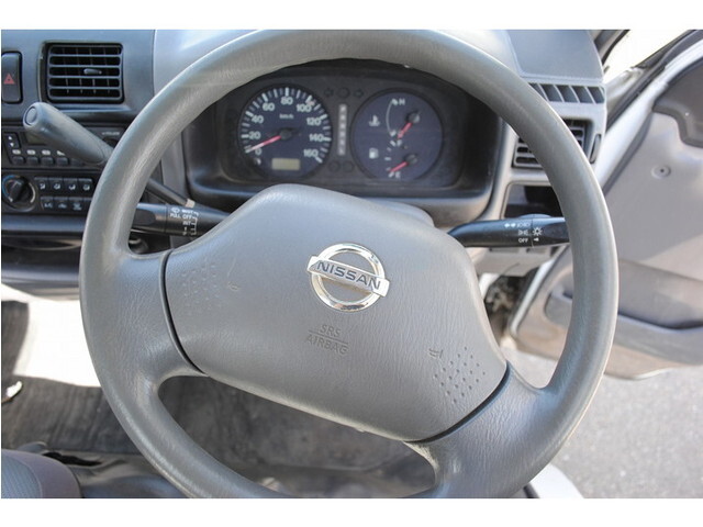 日産バネット平ボディ小型（2t・3t）[写真25]