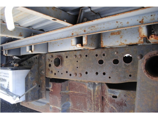 日産バネット平ボディ小型（2t・3t）[写真29]