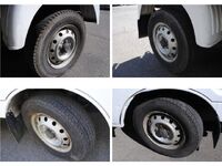 日産バネット平ボディ小型（2t・3t）[写真32]