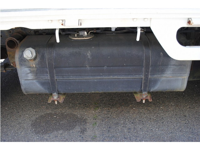 日産バネット平ボディ小型（2t・3t）[写真33]