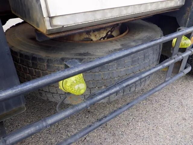 UDトラックスクオンコンテナ専用車大型（10t）[写真21]