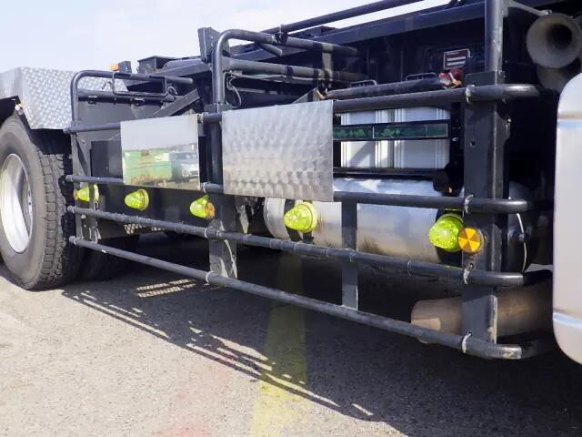 UDトラックスクオンコンテナ専用車大型（10t）[写真30]