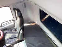 UDトラックスクオンコンテナ専用車大型（10t）[写真34]