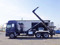 UDトラックスクオンコンテナ専用車大型（10t）[写真05]