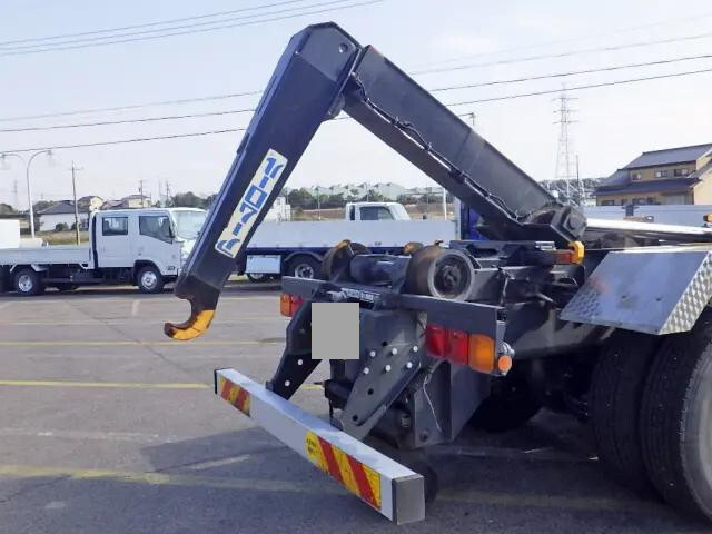 UDトラックスクオンコンテナ専用車大型（10t）[写真07]