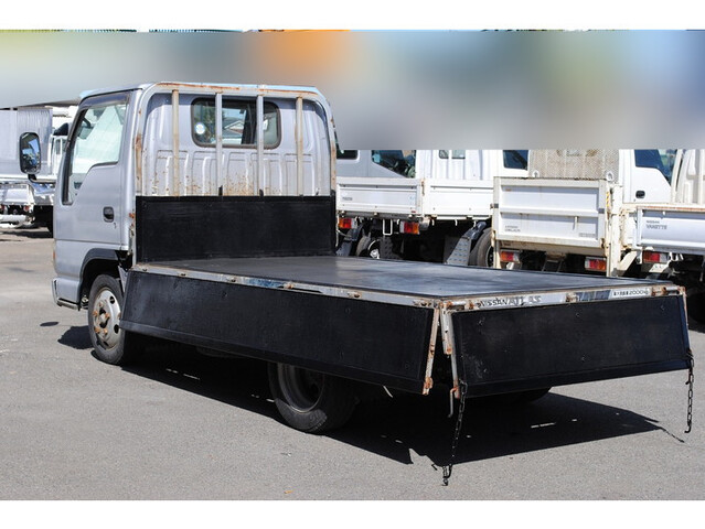 日産アトラス平ボディ小型（2t・3t）[写真13]