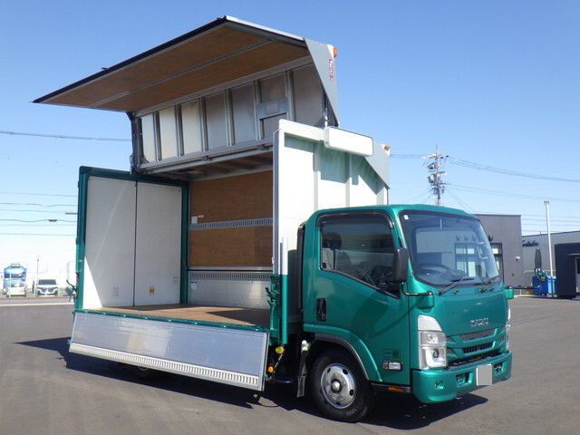 いすゞエルフアルミウイング小型（2t・3t）[写真01]