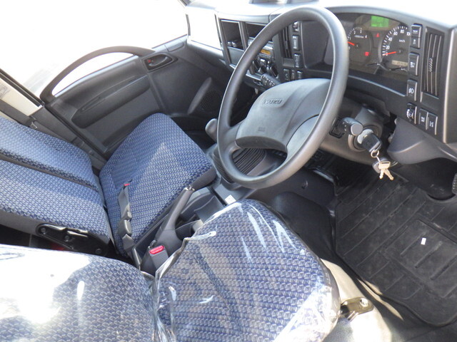 いすゞエルフアルミウイング小型（2t・3t）[写真21]