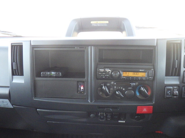 いすゞエルフアルミウイング小型（2t・3t）[写真24]