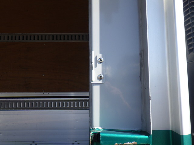 いすゞエルフアルミウイング小型（2t・3t）[写真09]