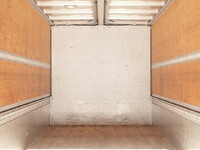 いすゞフォワードアルミウイング中型（4t）[写真11]