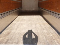 いすゞフォワードアルミウイング中型（4t）[写真12]