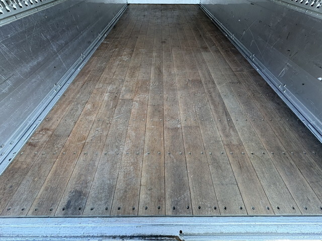 トヨタトヨエースアルミウイング小型（2t・3t）[写真11]