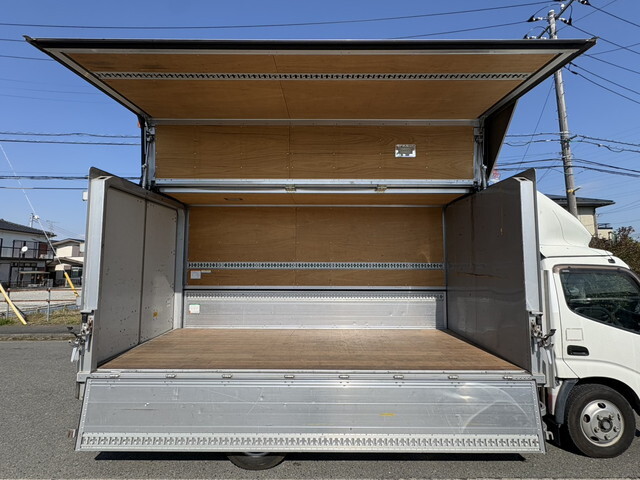 トヨタトヨエースアルミウイング小型（2t・3t）[写真16]