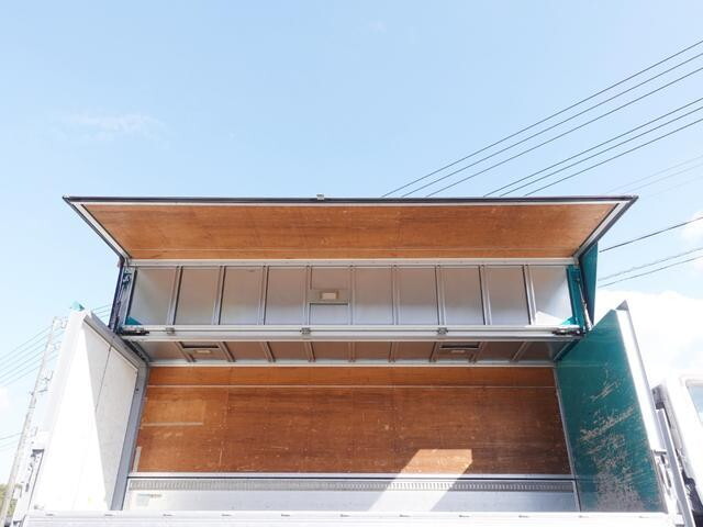 いすゞフォワードアルミウイング増トン（6t・8t）[写真17]