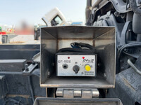 UDトラックスクオン深ダンプ（土砂禁ダンプ）大型（10t）[写真11]