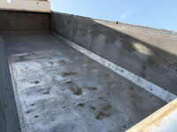 UDトラックスクオン深ダンプ（土砂禁ダンプ）大型（10t）[写真14]