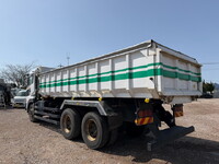 UDトラックスクオン深ダンプ（土砂禁ダンプ）大型（10t）[写真02]