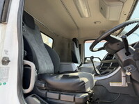 UDトラックスクオン深ダンプ（土砂禁ダンプ）大型（10t）[写真37]