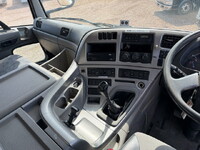 UDトラックスクオン深ダンプ（土砂禁ダンプ）大型（10t）[写真39]