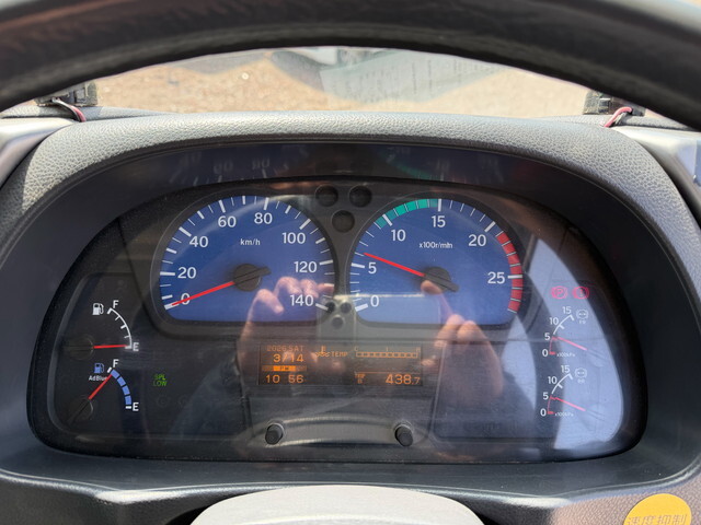 UDトラックスクオン深ダンプ（土砂禁ダンプ）大型（10t）[写真40]