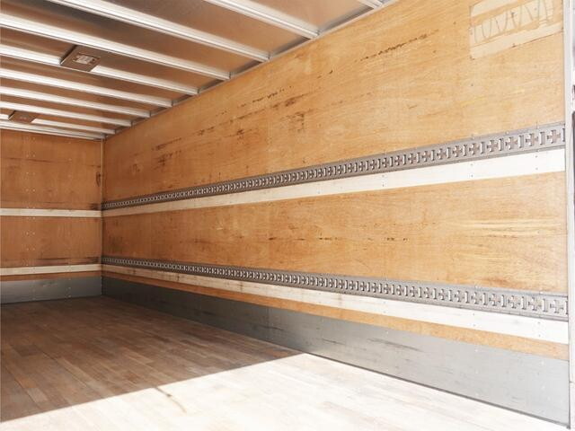 三菱ふそうファイターアルミバン中型（4t）[写真16]